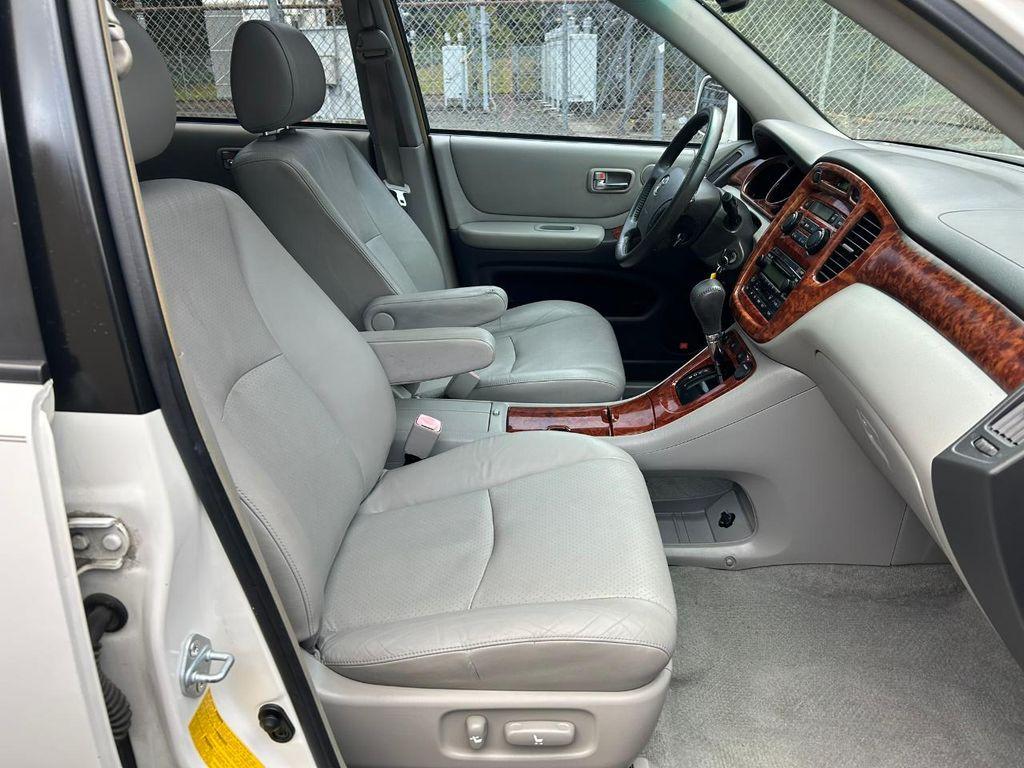 used 2007 Toyota Highlander Hybrid car, priced at $13,950