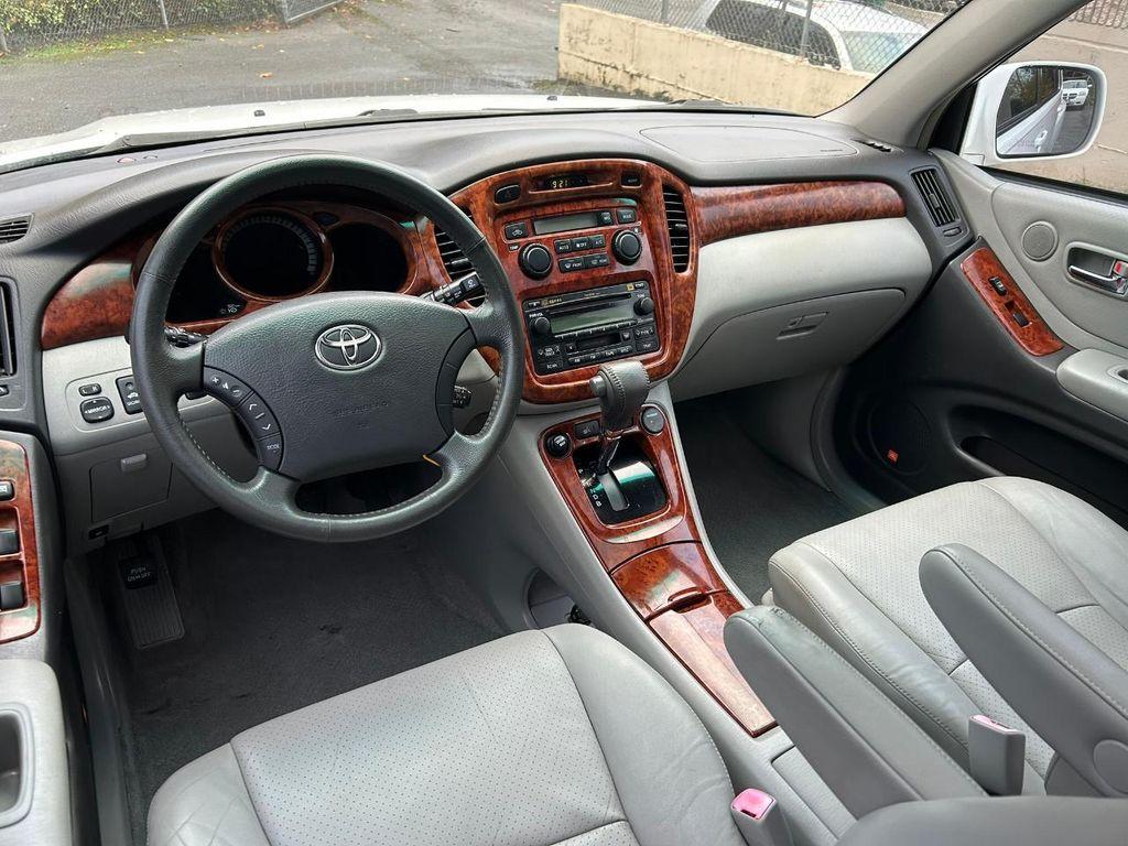 used 2007 Toyota Highlander Hybrid car, priced at $13,950