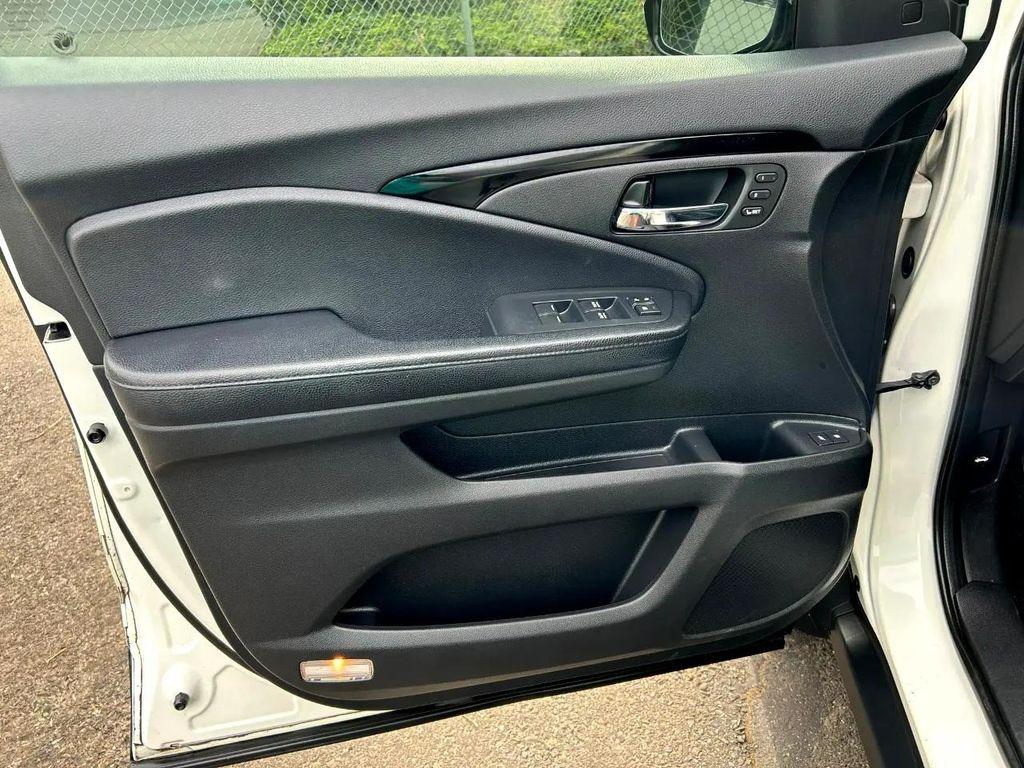 used 2016 Honda Pilot car, priced at $18,995