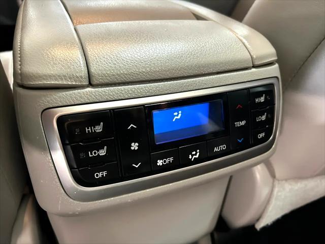 used 2017 Toyota Highlander Hybrid car, priced at $25,995