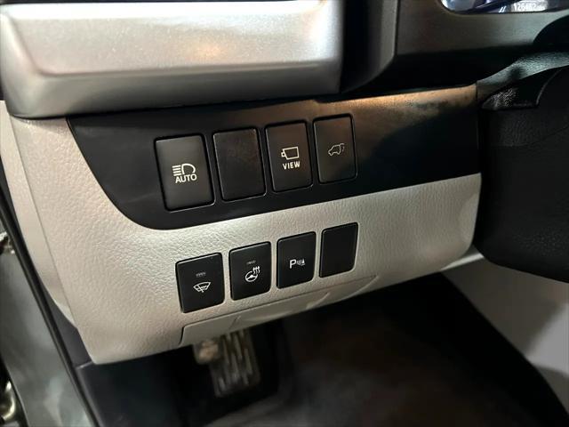 used 2017 Toyota Highlander Hybrid car, priced at $25,995