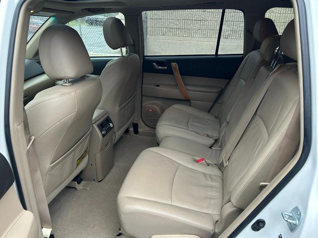 used 2008 Toyota Highlander Hybrid car, priced at $8,950