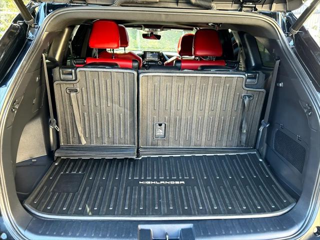 used 2021 Toyota Highlander car, priced at $35,995