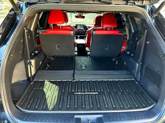 used 2021 Toyota Highlander car, priced at $35,995