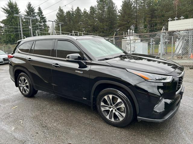 used 2021 Toyota Highlander Hybrid car, priced at $36,995