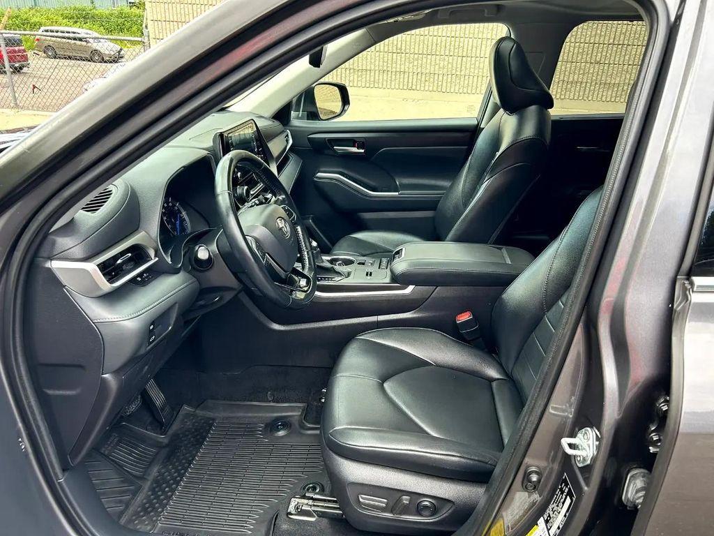 used 2021 Toyota Highlander Hybrid car, priced at $31,950