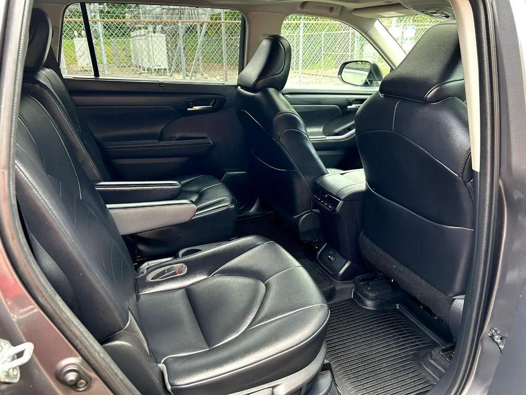 used 2021 Toyota Highlander Hybrid car, priced at $31,950