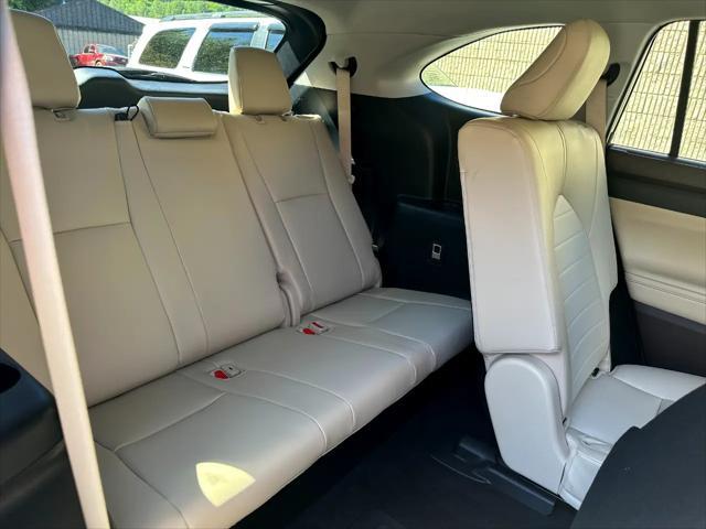 used 2022 Toyota Highlander Hybrid car, priced at $38,995