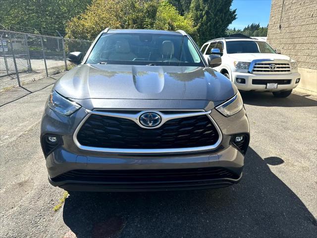 used 2022 Toyota Highlander Hybrid car, priced at $38,995