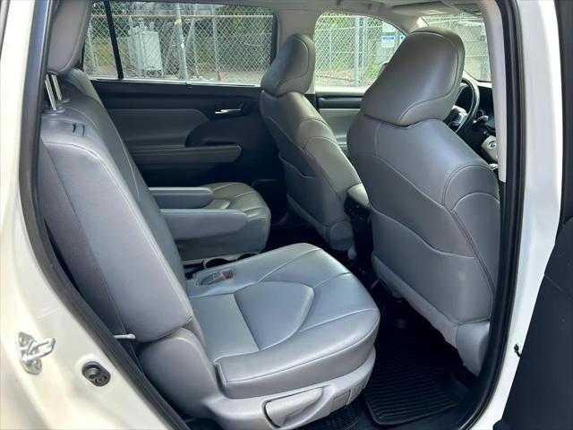 used 2021 Toyota Highlander Hybrid car, priced at $37,995