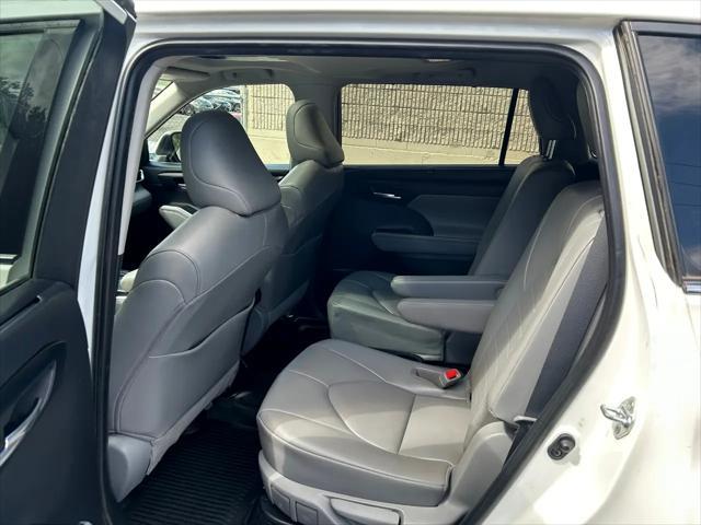 used 2021 Toyota Highlander Hybrid car, priced at $37,995