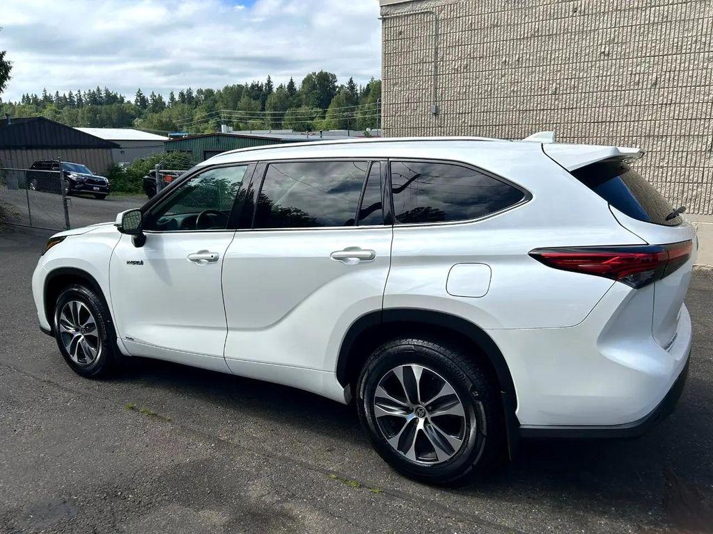 used 2021 Toyota Highlander Hybrid car, priced at $36,995
