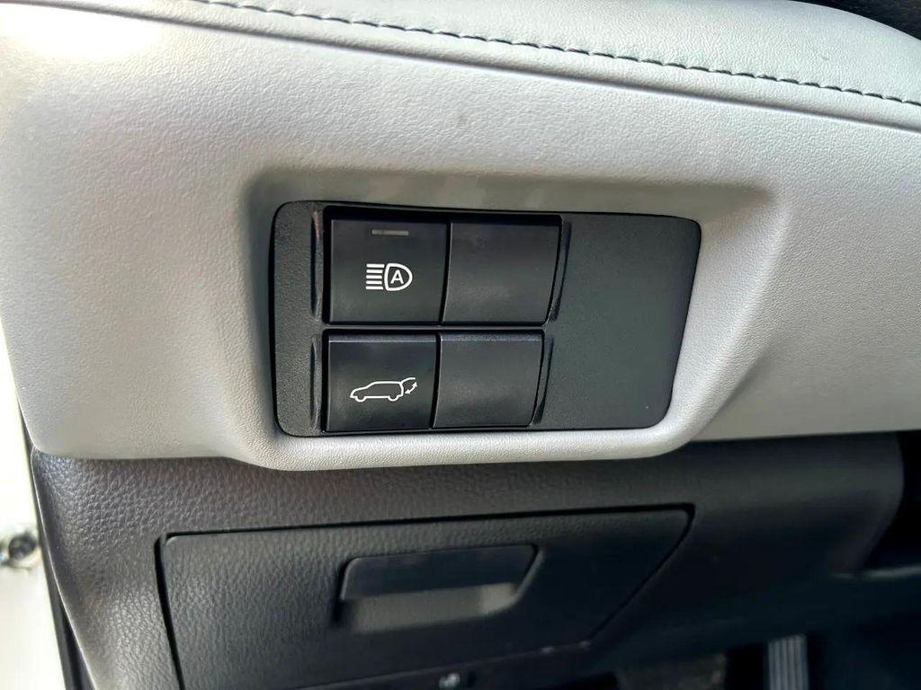 used 2021 Toyota Highlander Hybrid car, priced at $36,995