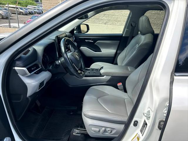 used 2021 Toyota Highlander Hybrid car, priced at $37,995