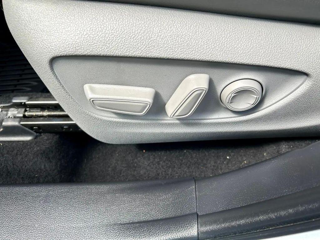 used 2021 Toyota Highlander Hybrid car, priced at $36,995