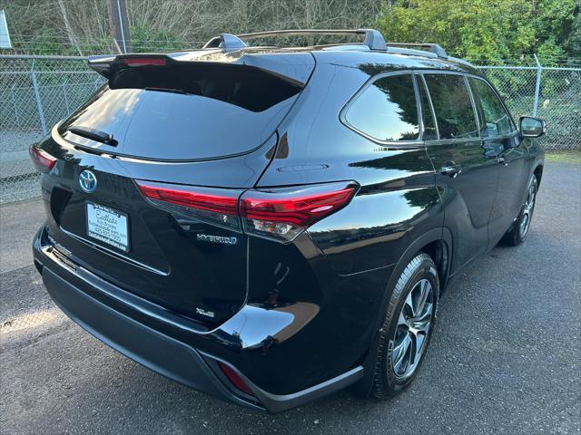 used 2022 Toyota Highlander Hybrid car, priced at $34,995