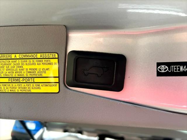 used 2008 Toyota Highlander Hybrid car, priced at $14,995