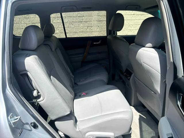 used 2008 Toyota Highlander Hybrid car, priced at $14,995