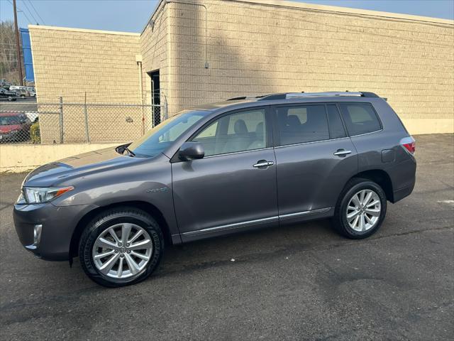 used 2013 Toyota Highlander Hybrid car, priced at $18,995