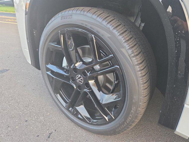 new 2025 Volkswagen Tiguan car, priced at $37,077