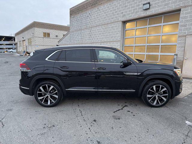 new 2024 Volkswagen Atlas Cross Sport car, priced at $45,624