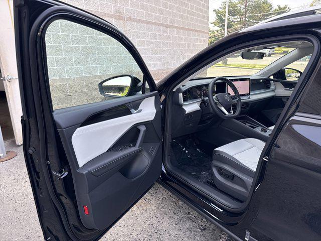 new 2025 Volkswagen Tiguan car, priced at $35,073