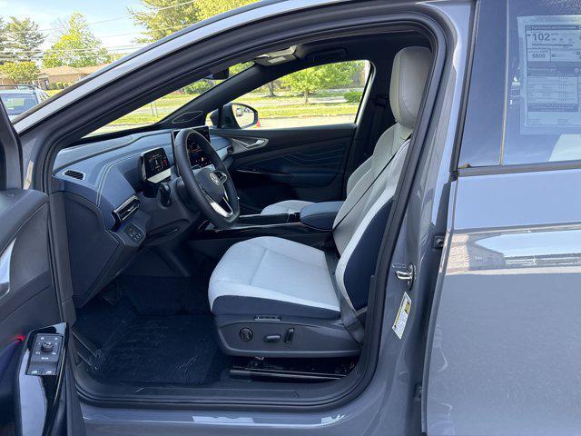 new 2025 Volkswagen ID.4 car, priced at $52,443