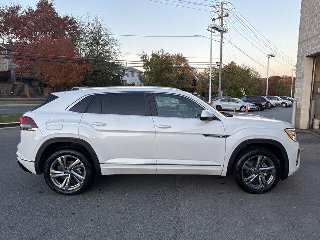 new 2024 Volkswagen Atlas Cross Sport car, priced at $43,150