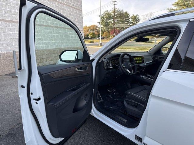 used 2024 Volkswagen Atlas car, priced at $45,999