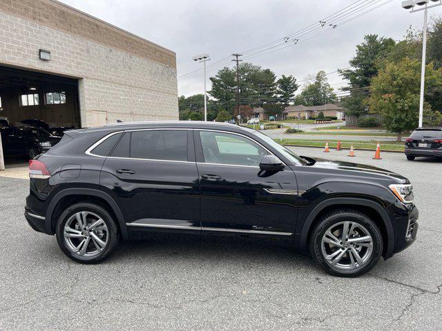 new 2024 Volkswagen Atlas Cross Sport car, priced at $41,771