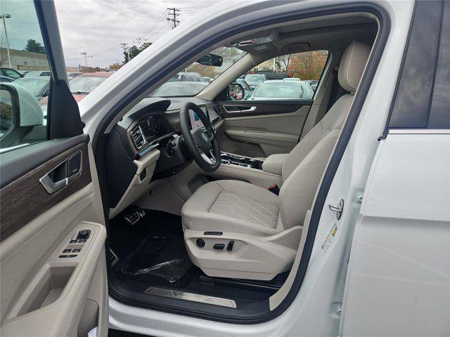 new 2026 Volkswagen Atlas car, priced at $50,929