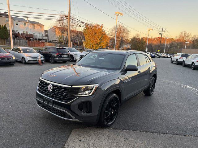 new 2025 Volkswagen Atlas Cross Sport car, priced at $44,418