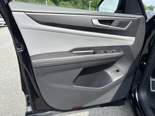 new 2025 Volkswagen Atlas car, priced at $44,013
