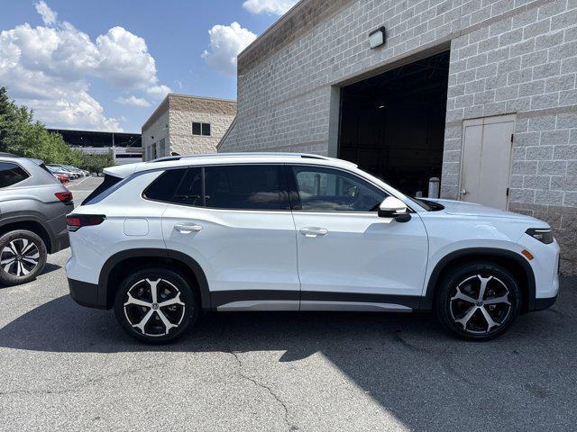 new 2025 Volkswagen Tiguan car, priced at $32,484