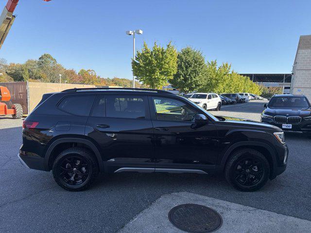 new 2025 Volkswagen Atlas car, priced at $46,101