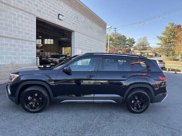 new 2025 Volkswagen Atlas car, priced at $46,101