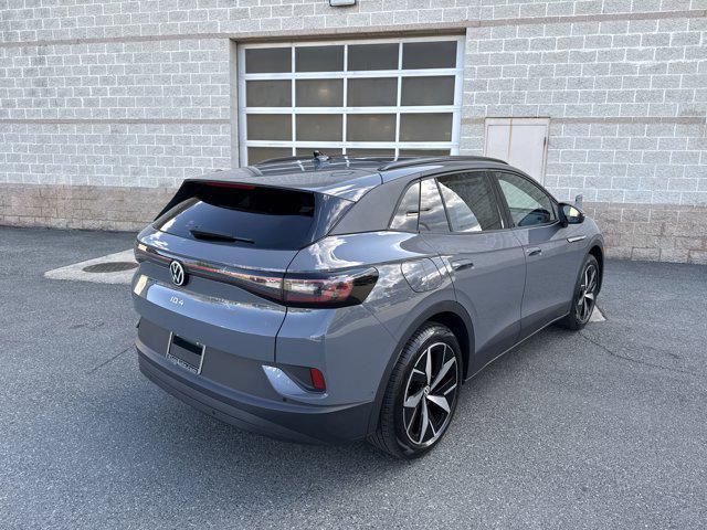 new 2025 Volkswagen ID.4 car, priced at $45,571