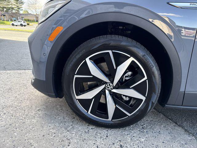 new 2025 Volkswagen ID.4 car, priced at $45,571
