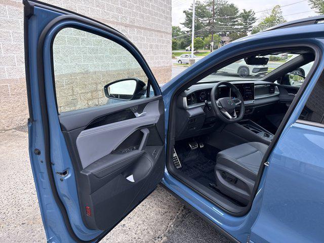 new 2025 Volkswagen Tiguan car, priced at $37,287