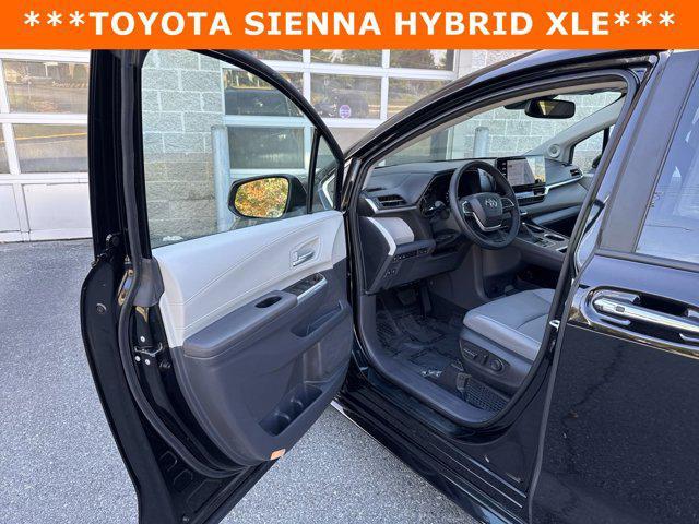 used 2023 Toyota Sienna car, priced at $44,499