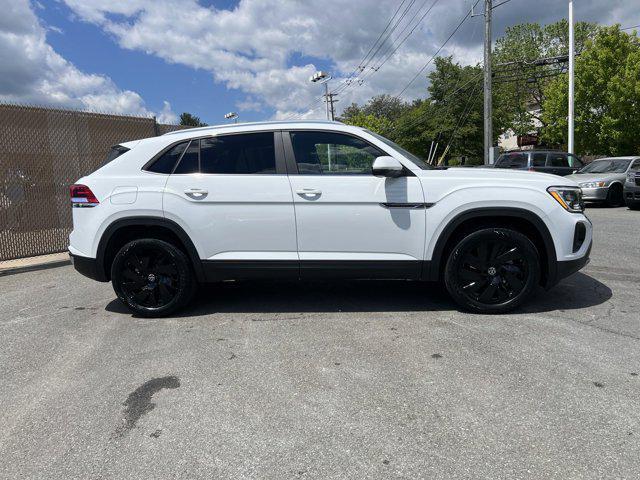 new 2024 Volkswagen Atlas Cross Sport car, priced at $36,558