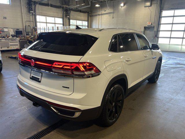 new 2024 Volkswagen Atlas Cross Sport car, priced at $37,077