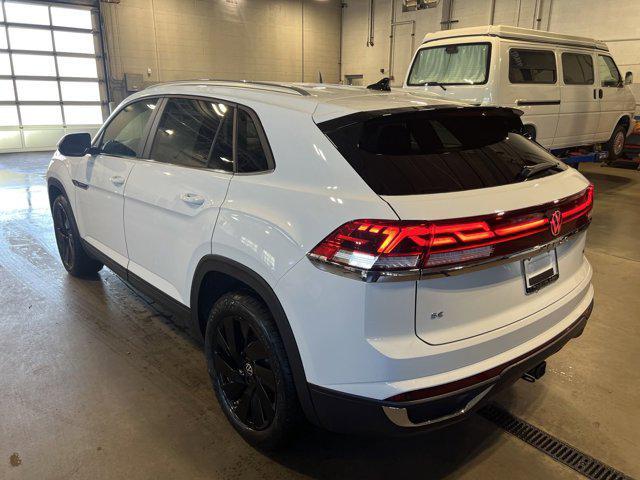 new 2024 Volkswagen Atlas Cross Sport car, priced at $37,077