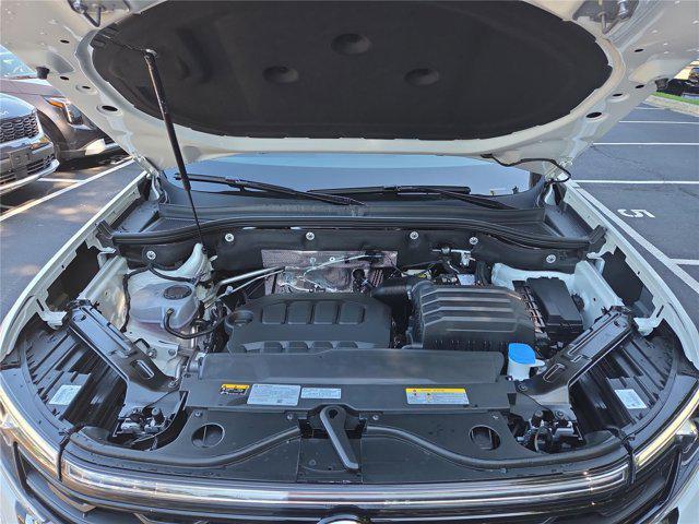 new 2026 Volkswagen Atlas Cross Sport car, priced at $47,590