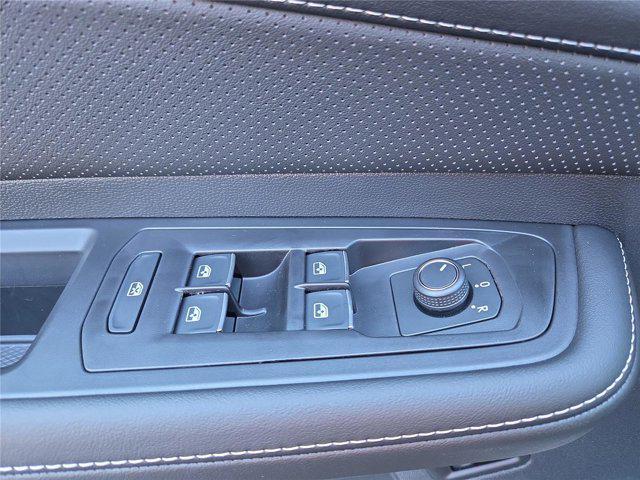 new 2026 Volkswagen Atlas Cross Sport car, priced at $47,590