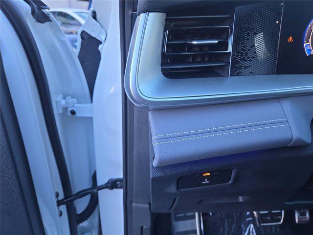 new 2025 Volkswagen Tiguan car, priced at $33,014