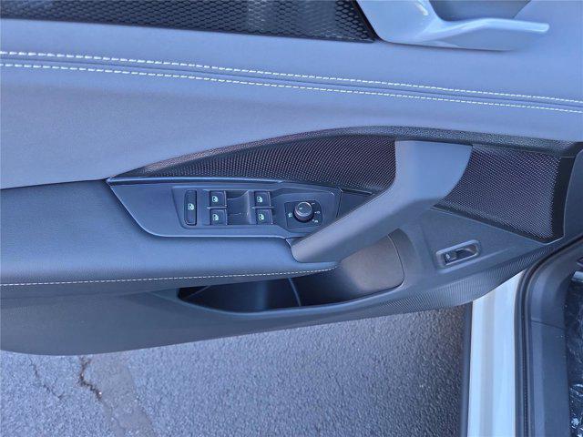 new 2025 Volkswagen Tiguan car, priced at $33,014