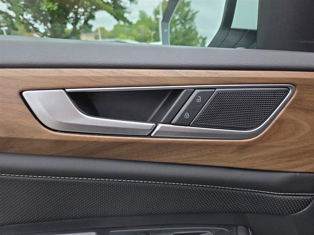 new 2025 Volkswagen Atlas car, priced at $39,180