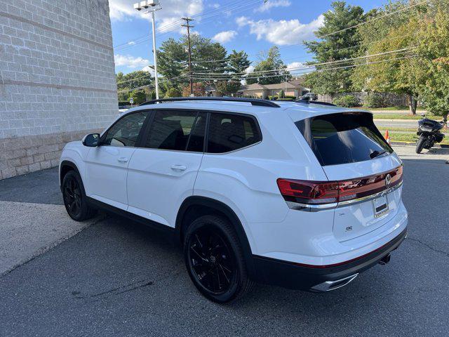 new 2024 Volkswagen Atlas car, priced at $37,810