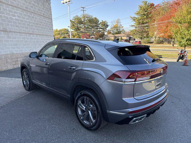 new 2024 Volkswagen Atlas Cross Sport car, priced at $42,771